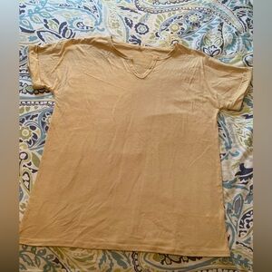 #23 Clipped V-neck, cuff sleeves T-shirt.  Size 2XL